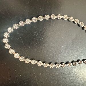 Elegant Silver Necklace choker